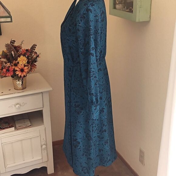 Ann Taylor Floral Buttoned Dress - Picture 6 of 13